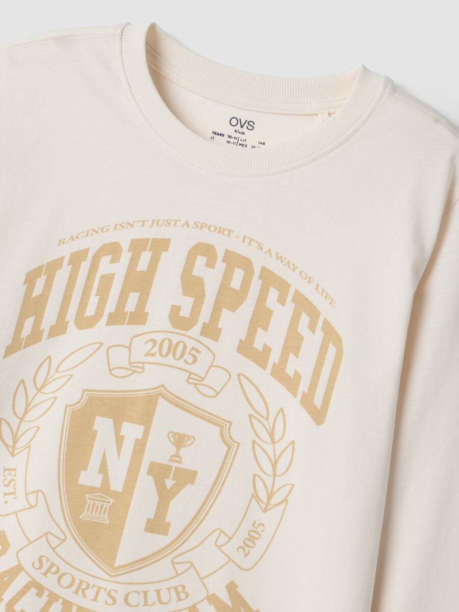 White organic cotton T-shirt with varsity-style print_4