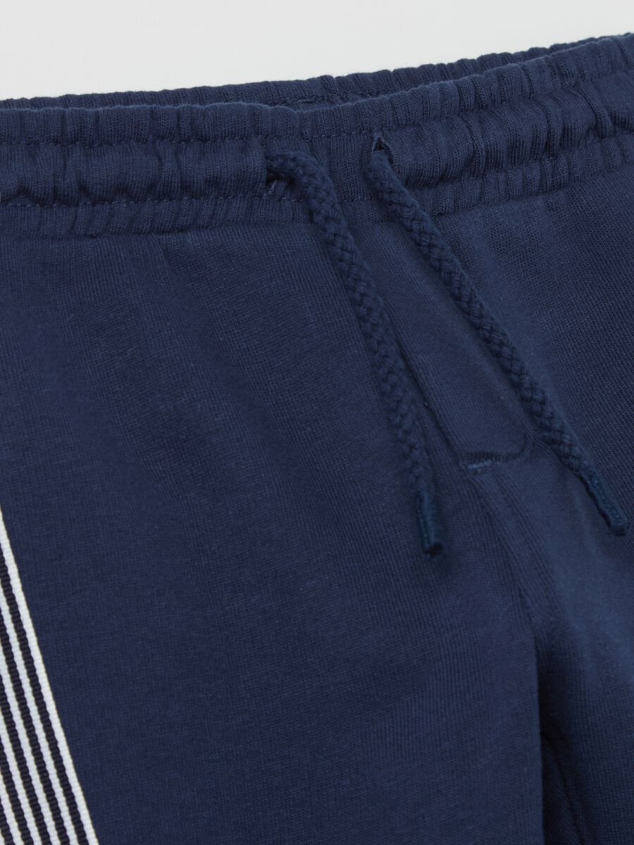 Joggers with striped inserts and drawstring_2