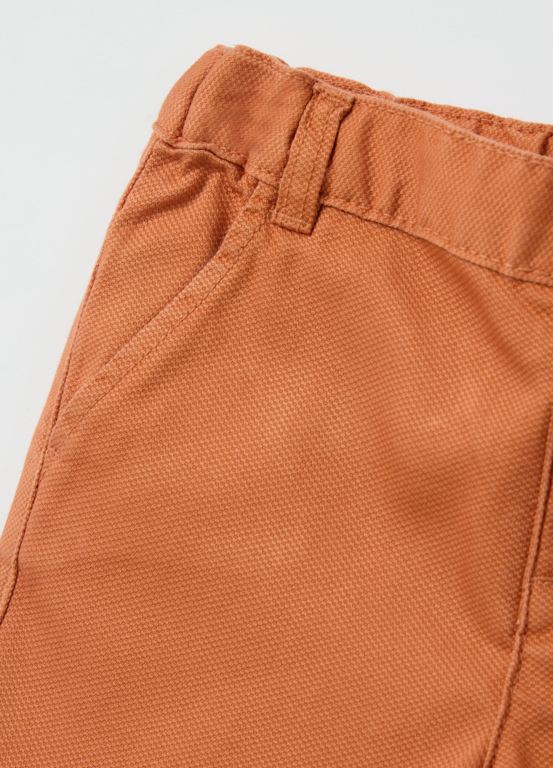 Bermuda shorts in dobby with pockets