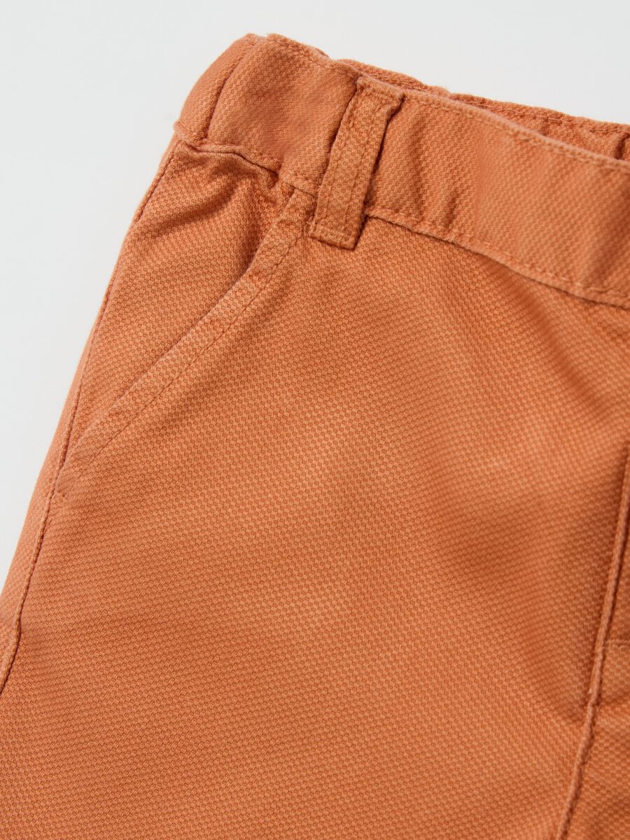 Bermuda shorts in dobby with pockets_3