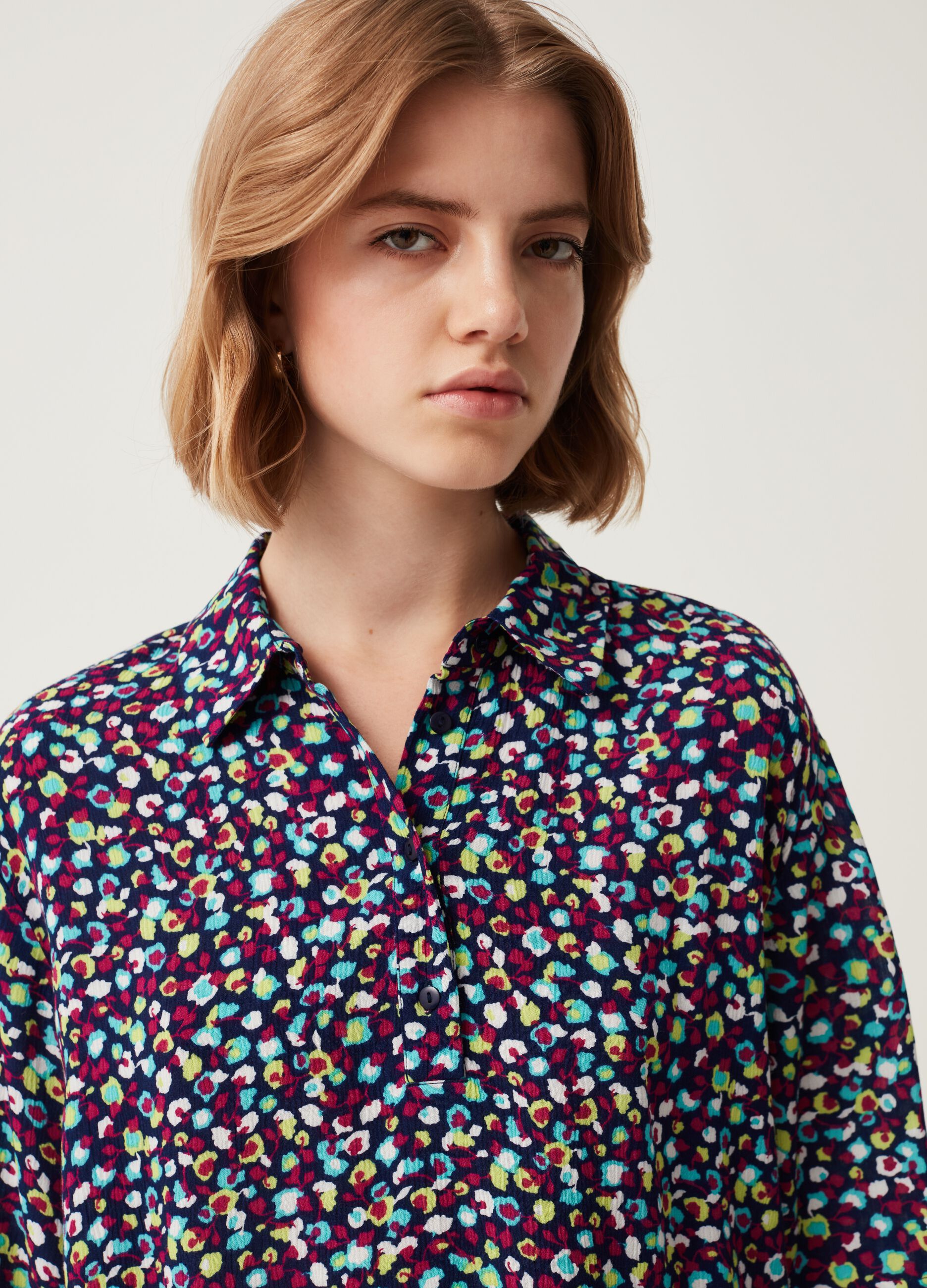 Viscose blouse with three-quarter sleeves