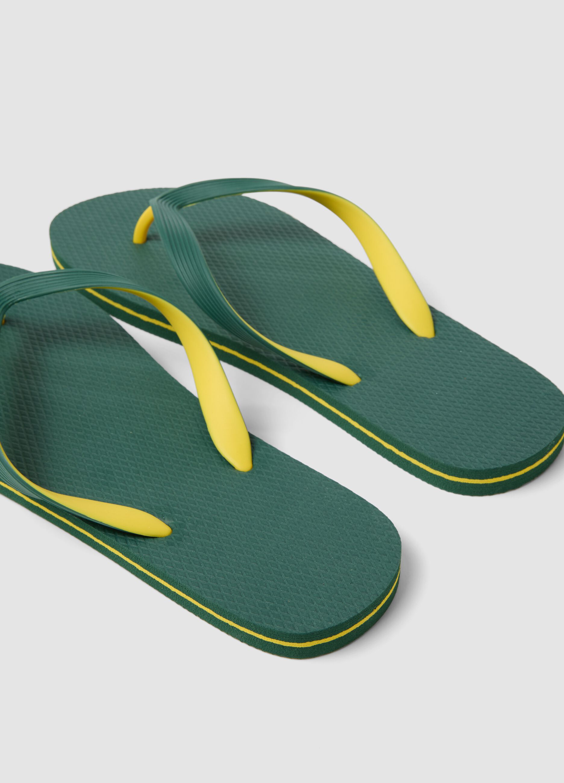 Green beach flip-flops