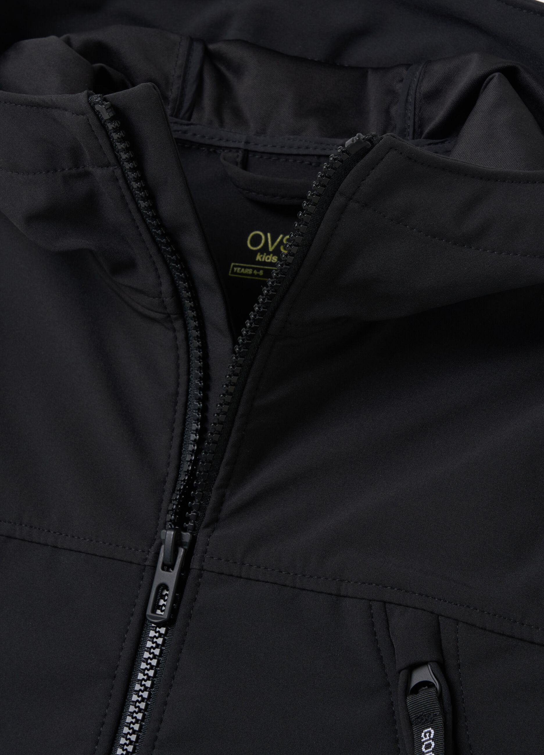 Giacca idrorepellente con cappuccio