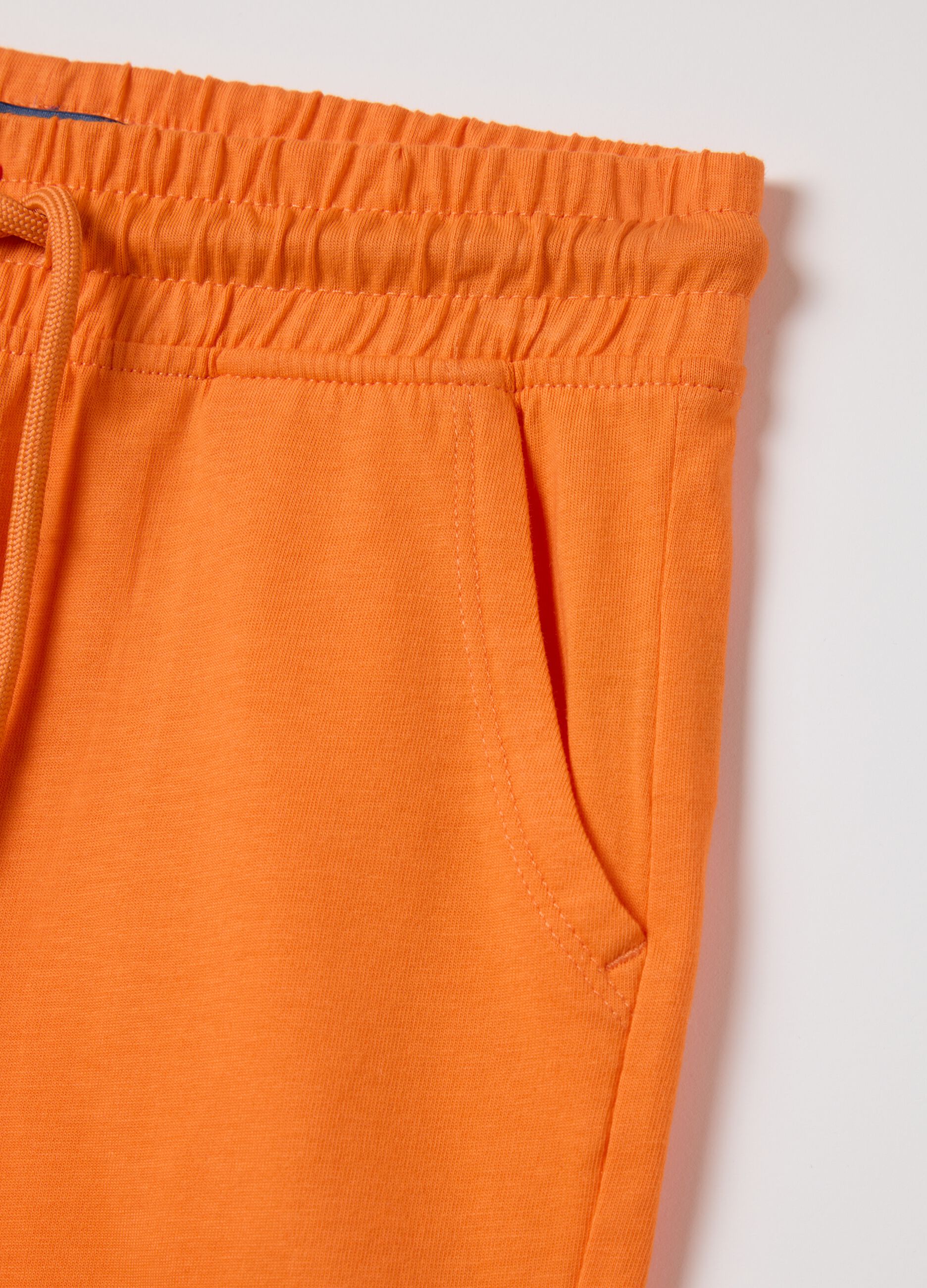 Orange shorts in cotton with elasticated waist