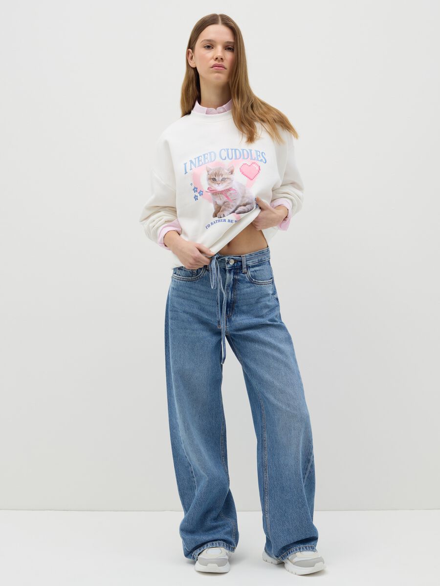 Round neck sweatshirt with print_1