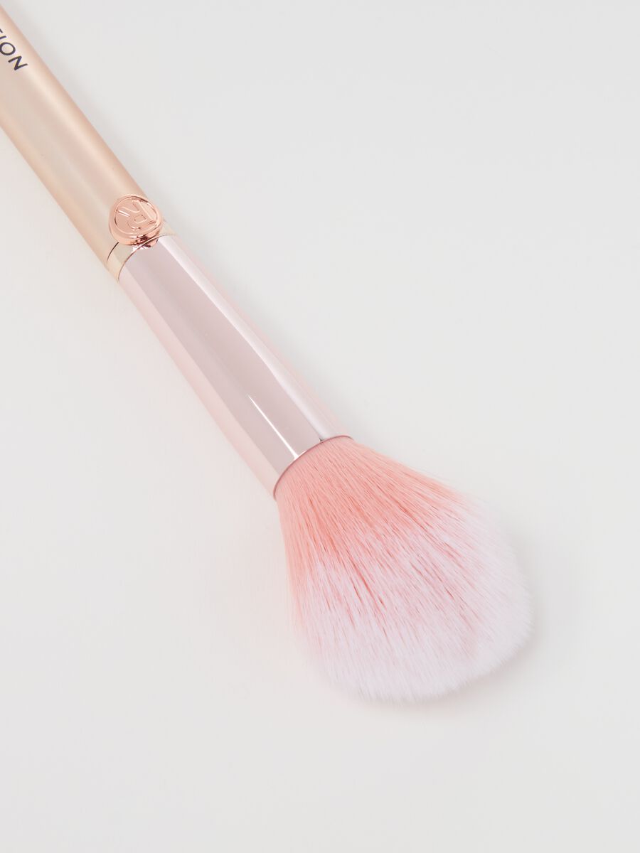 Create Soft Focus eye brush R6_1