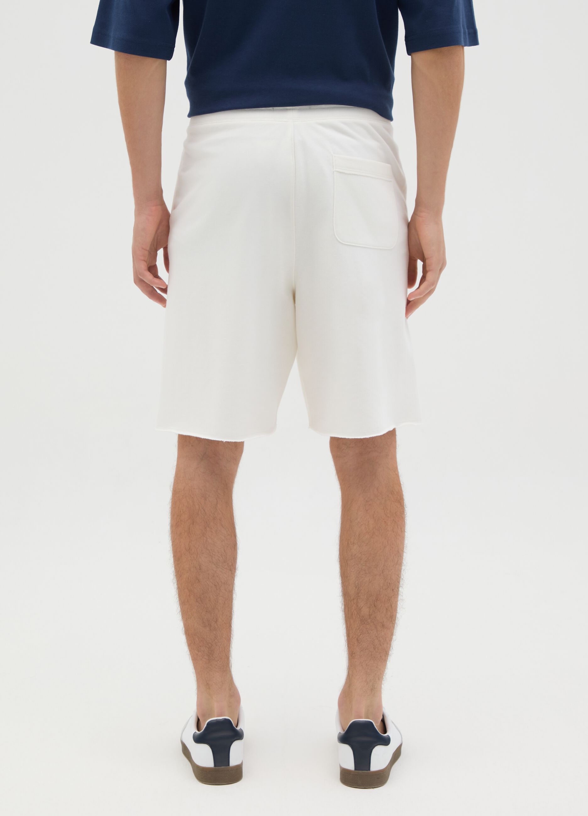 Men's white cotton bermuda shorts - regular fit