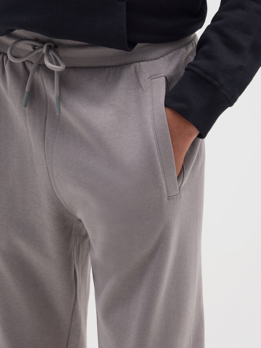Grey jogger trousers for boys in pure cotton oversized fit_2