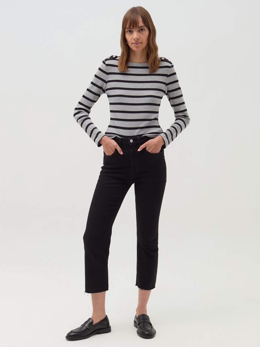 T-shirt with long sleeves and jewel buttons_1