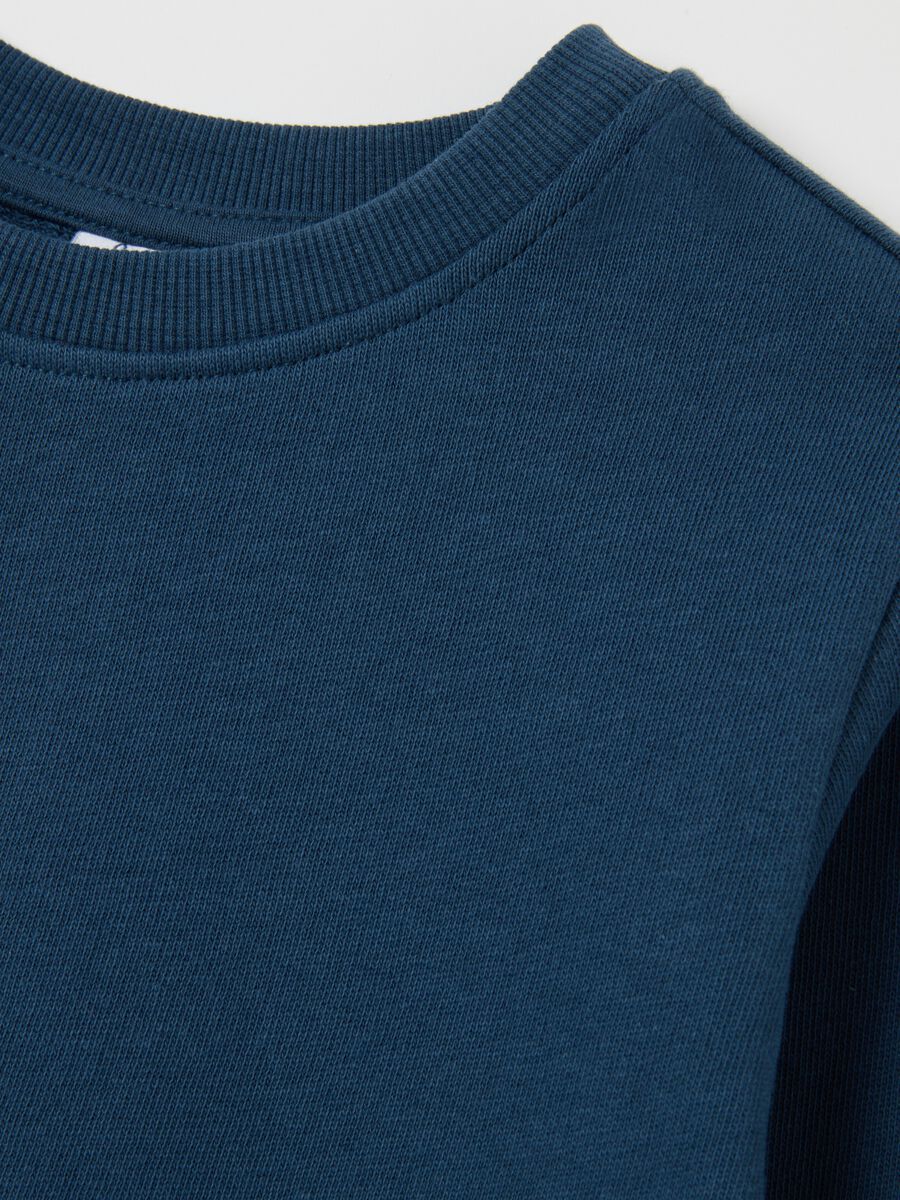Blue cotton crew neck kids sweatshirt with regular fit_2