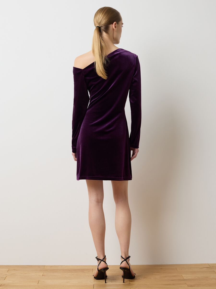 Purple velvet slim fit dress with draping_2