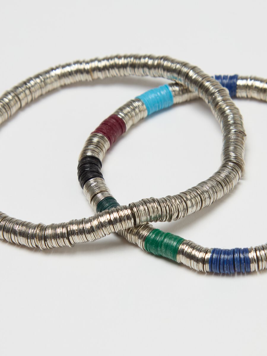 Two-pack bracelets with multicoloured details_2
