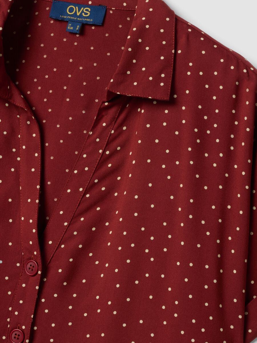 Camicia rossa a pois in pura viscosa a maniche corte over fit_6