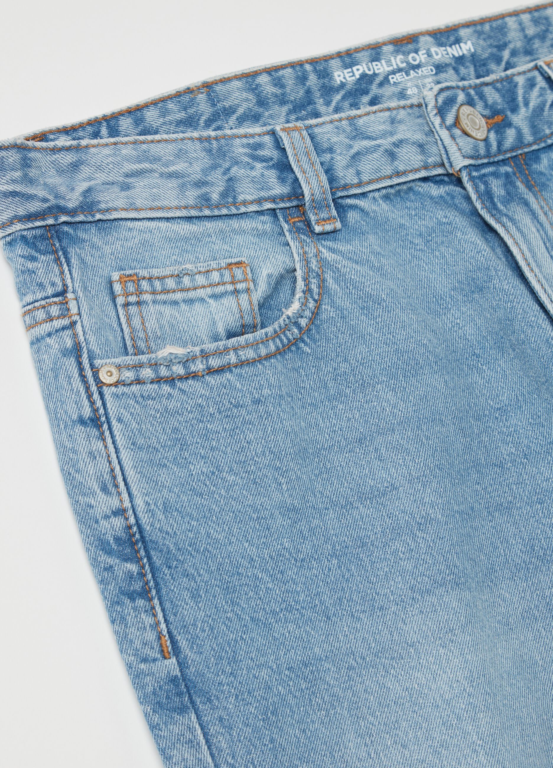 Relaxed-fit jeans with fading