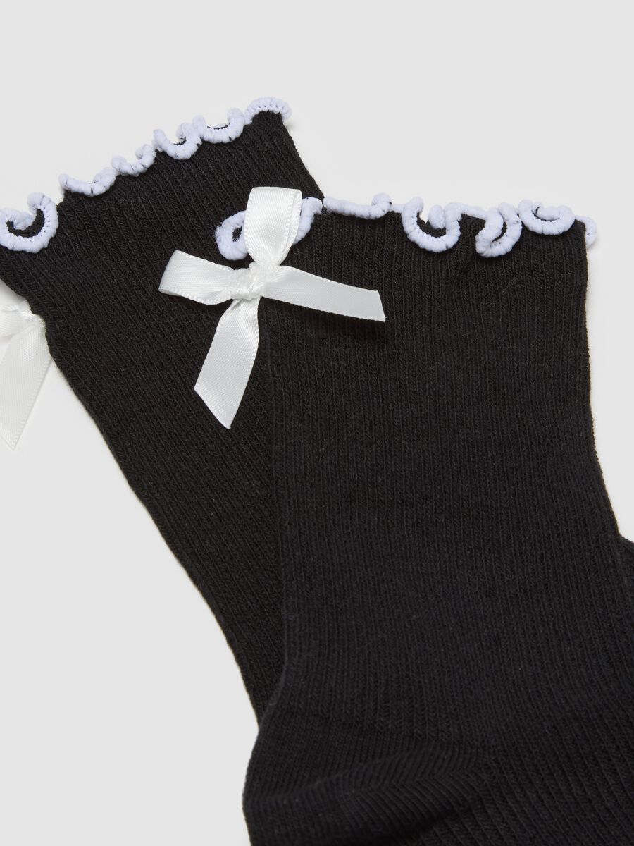 Black cotton socks with ruffles_1
