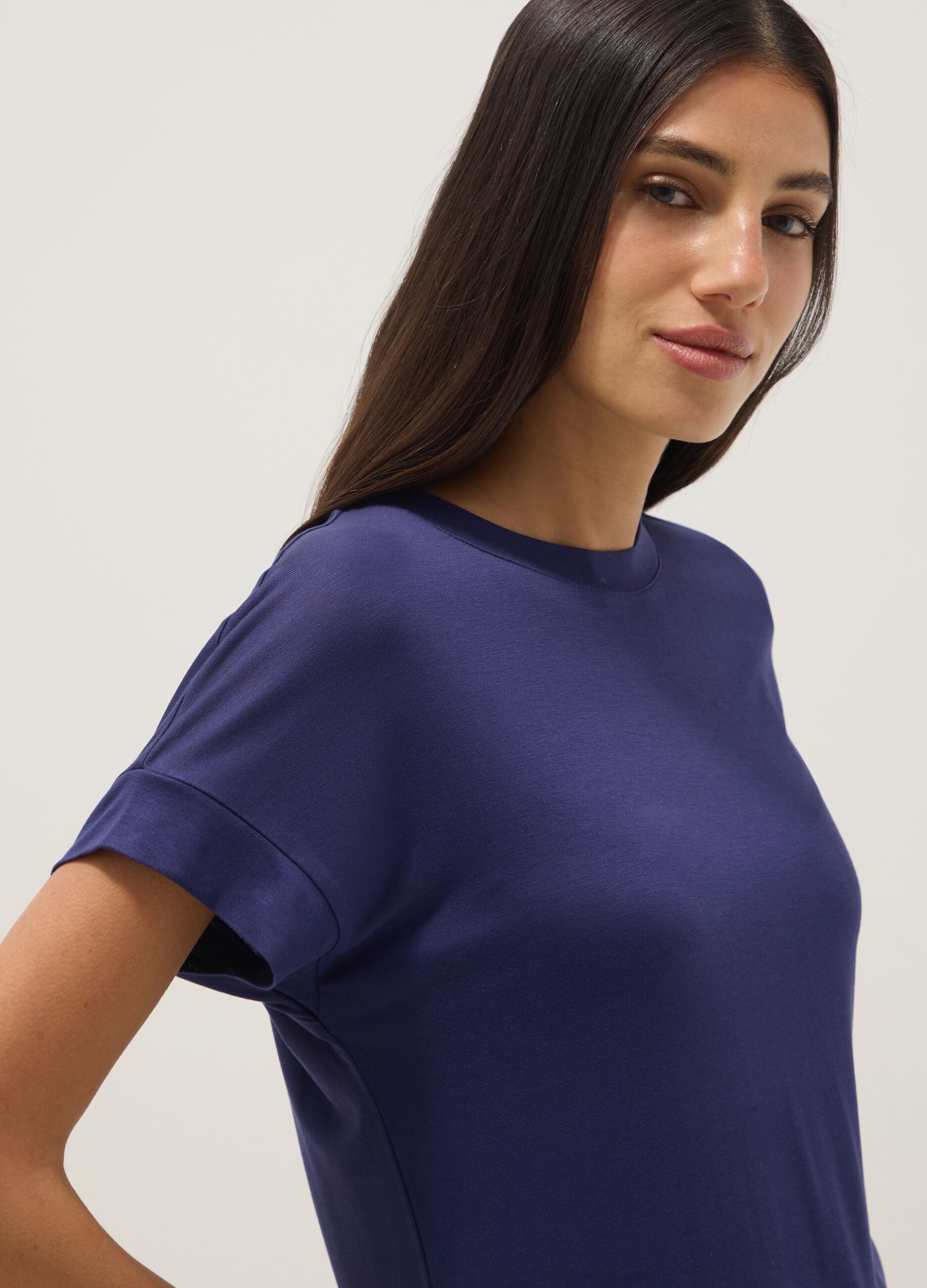 Blue short-sleeve stretch viscose T-shirt