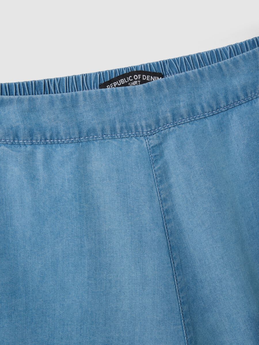 Shorts in denim azzurri in puro lyocell con vita elasticizzata regular fit_5
