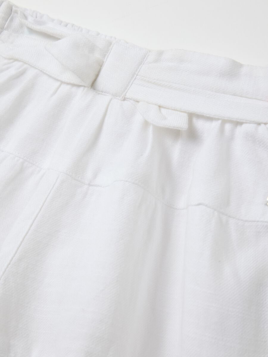 White pure cotton shorts with embroidered details Fagottino_3