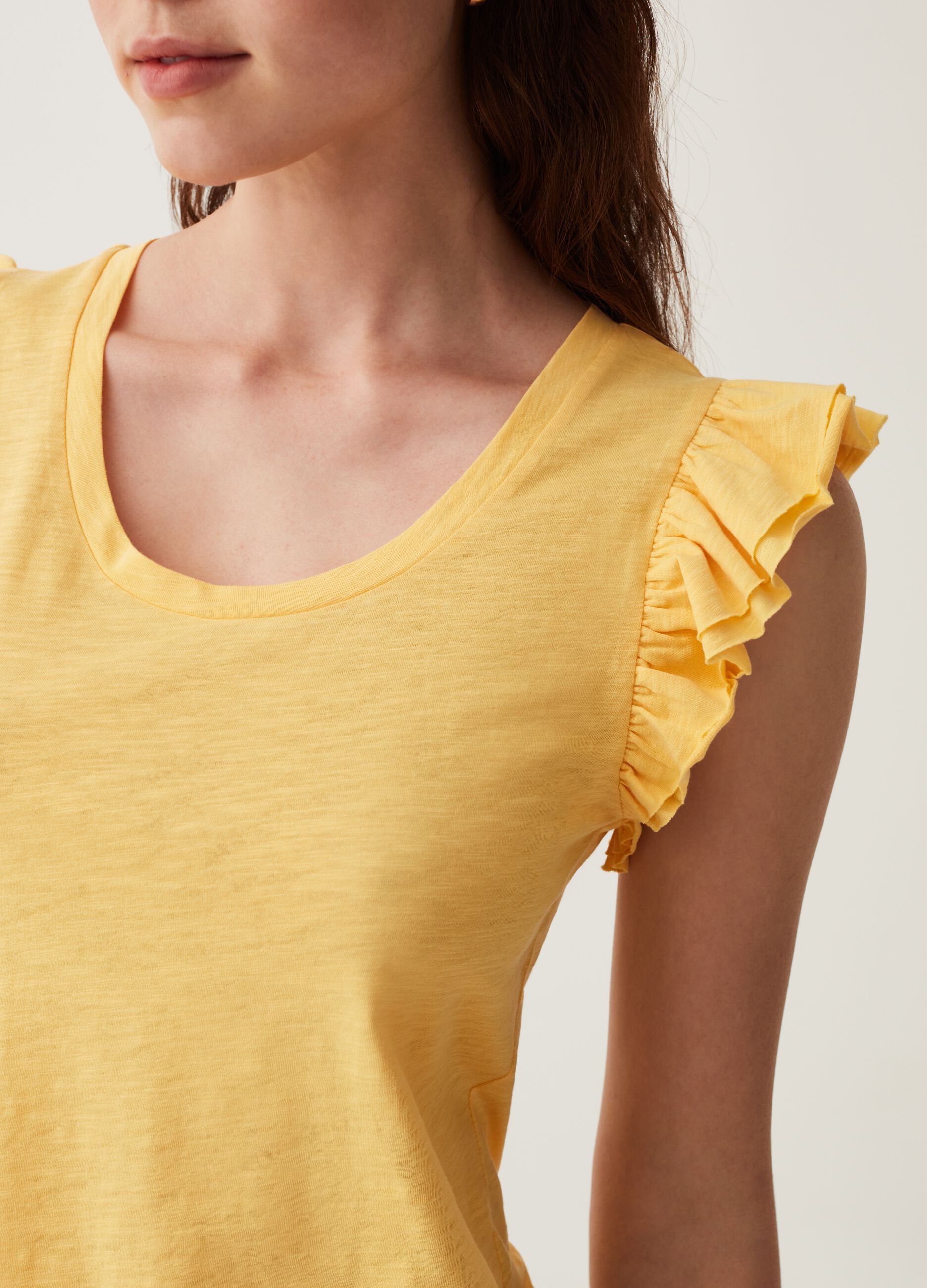 Tank top in cotone slub con volant_3