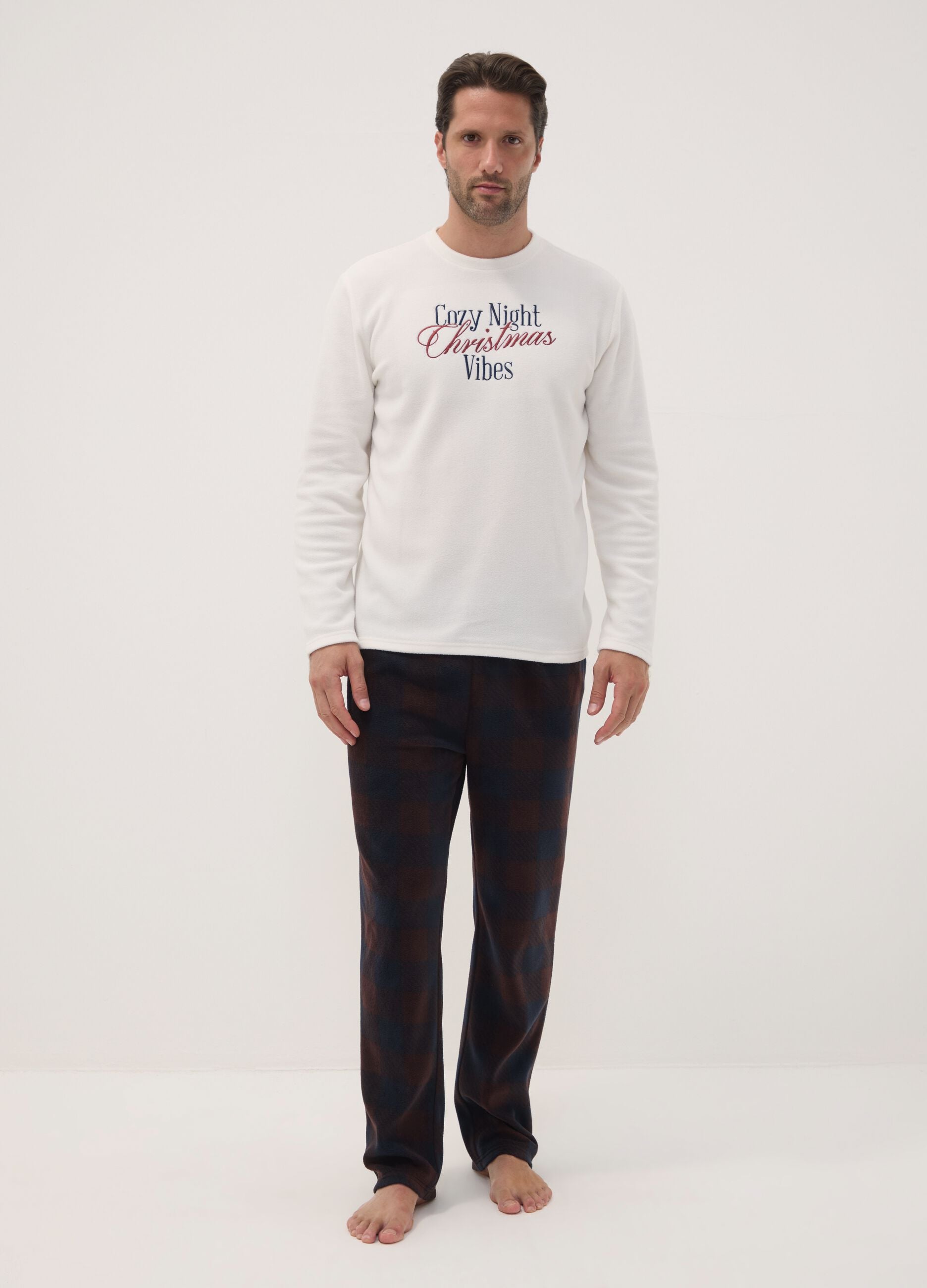 White crew-neck pyjamas with regular-fit long trousers
