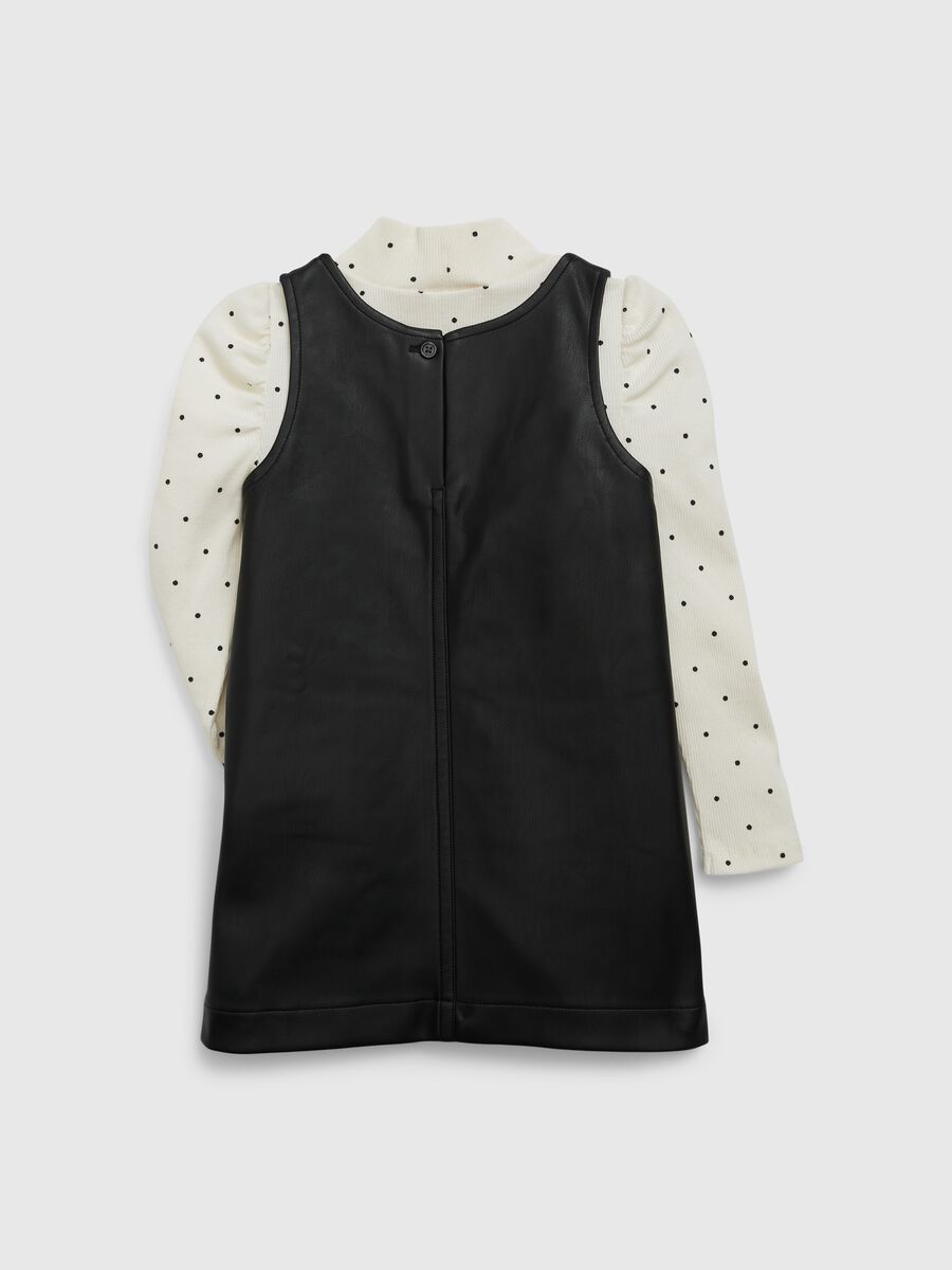 Set t-shirt a collo alto e salopette gonna_2