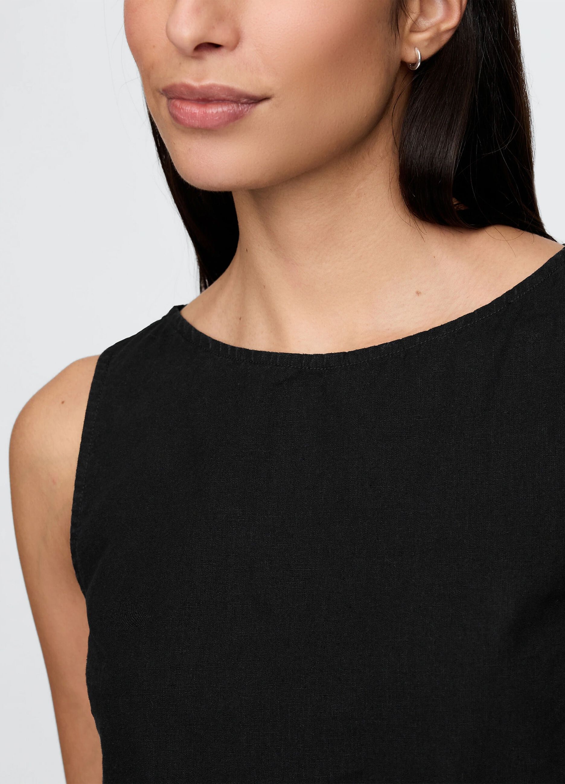 Black sleeveless top