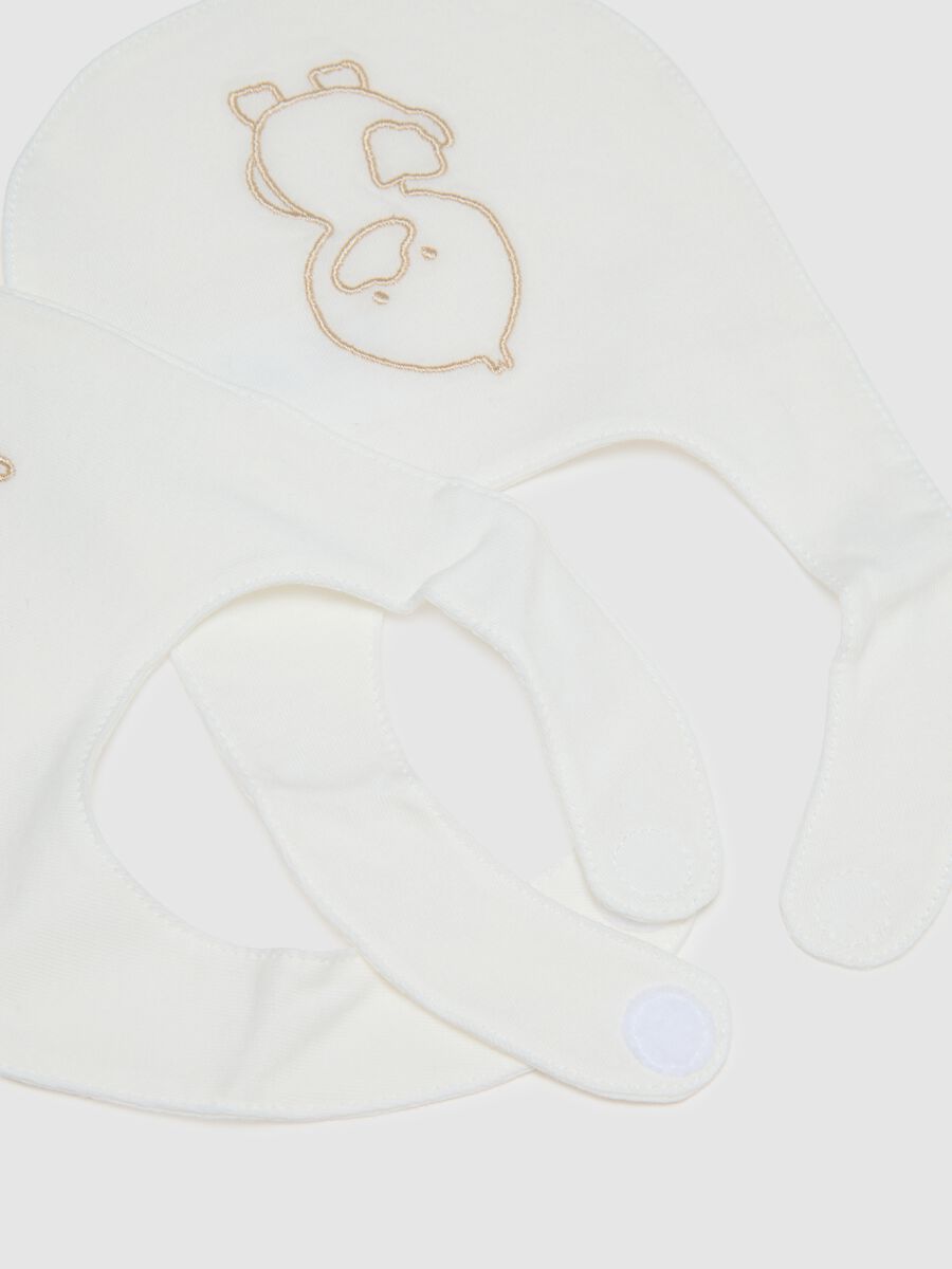 Baby bib twin set in pure white cotton with embroidery_2
