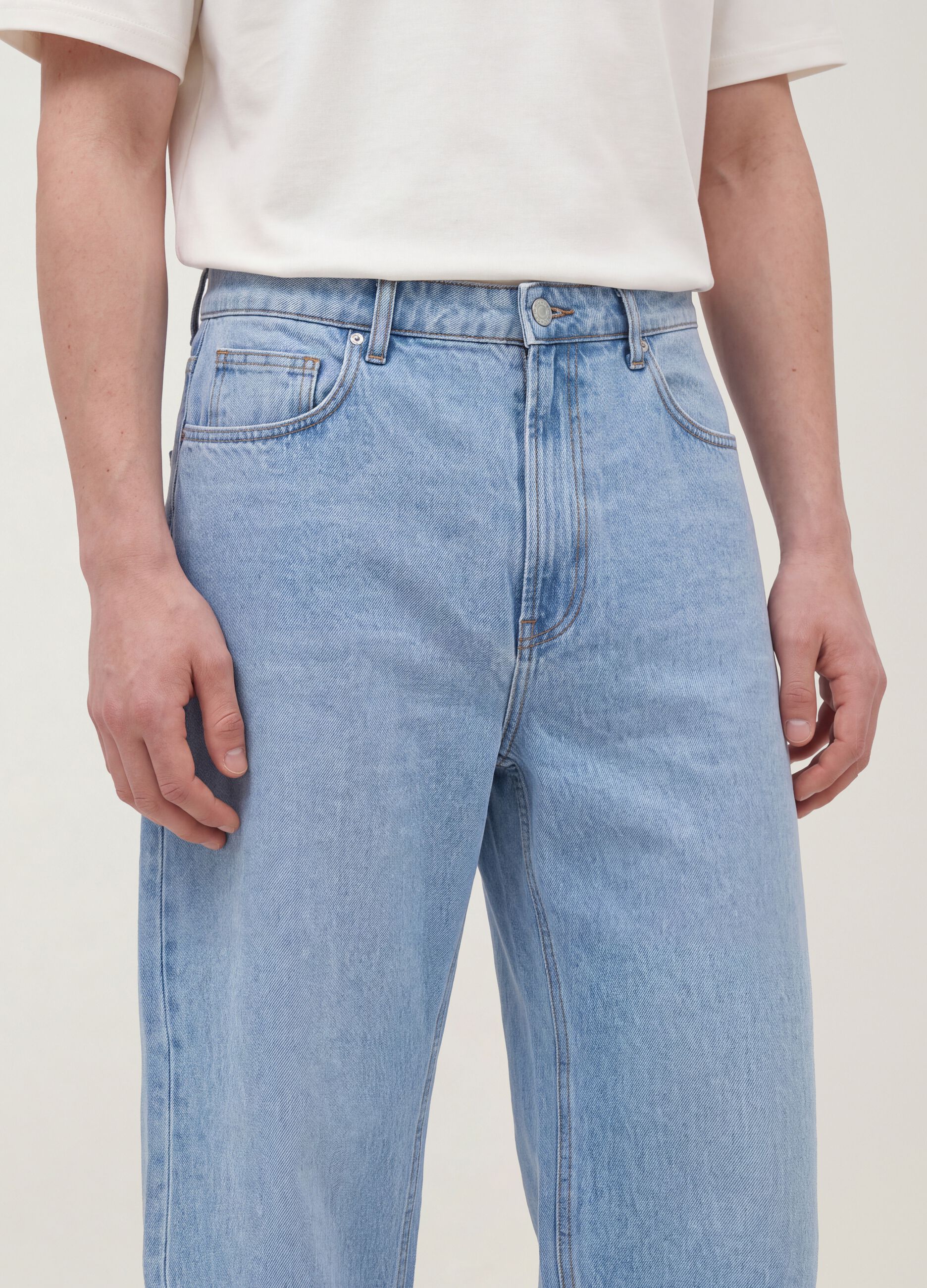 Light blue wide-leg jeans in pure cotton