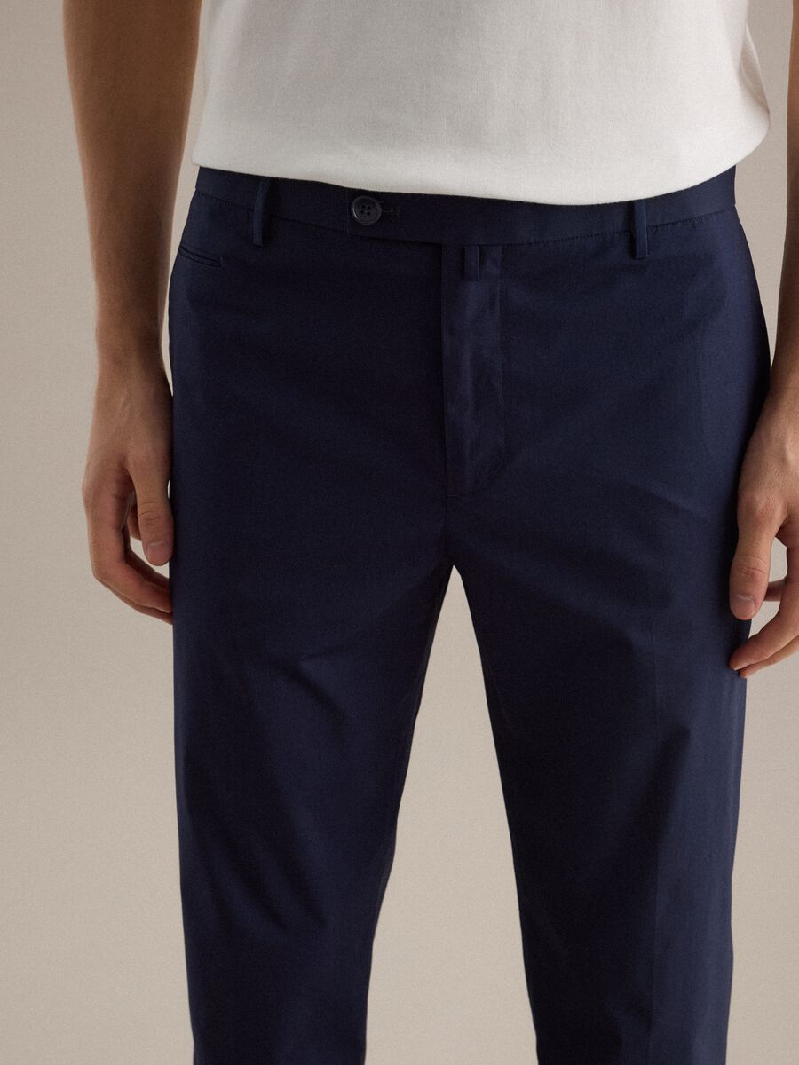Pantaloni in cotone elasticizzato blu regular fit_3