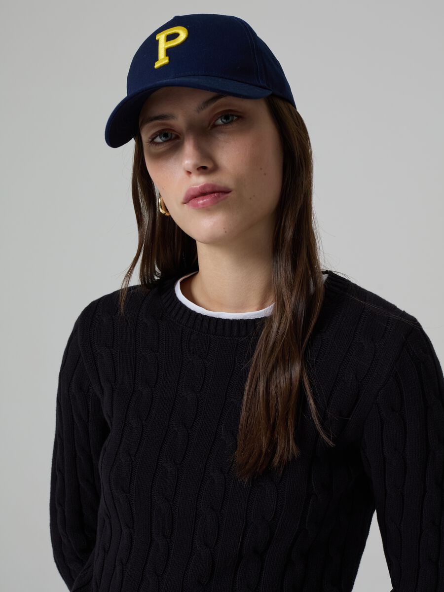Ribbed pullover with cable-knit design_1