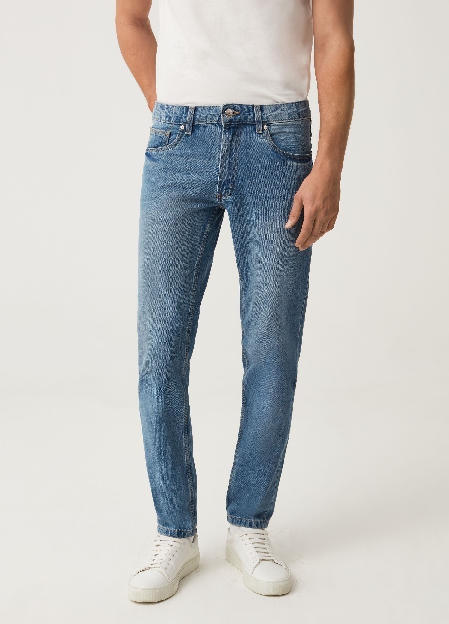 Jeans slim fit con scoloriture_1
