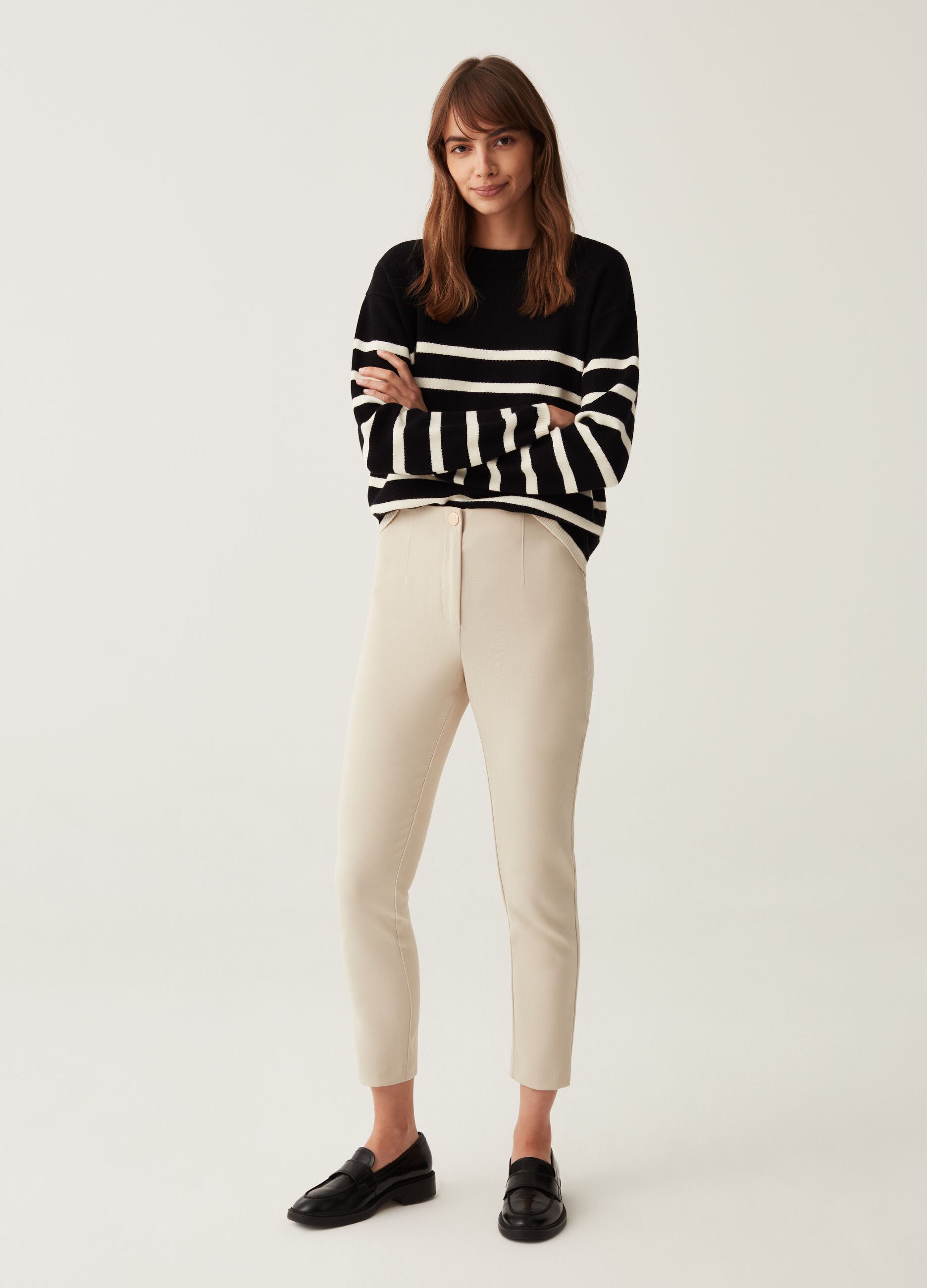 Leggings cropped con bottone_0