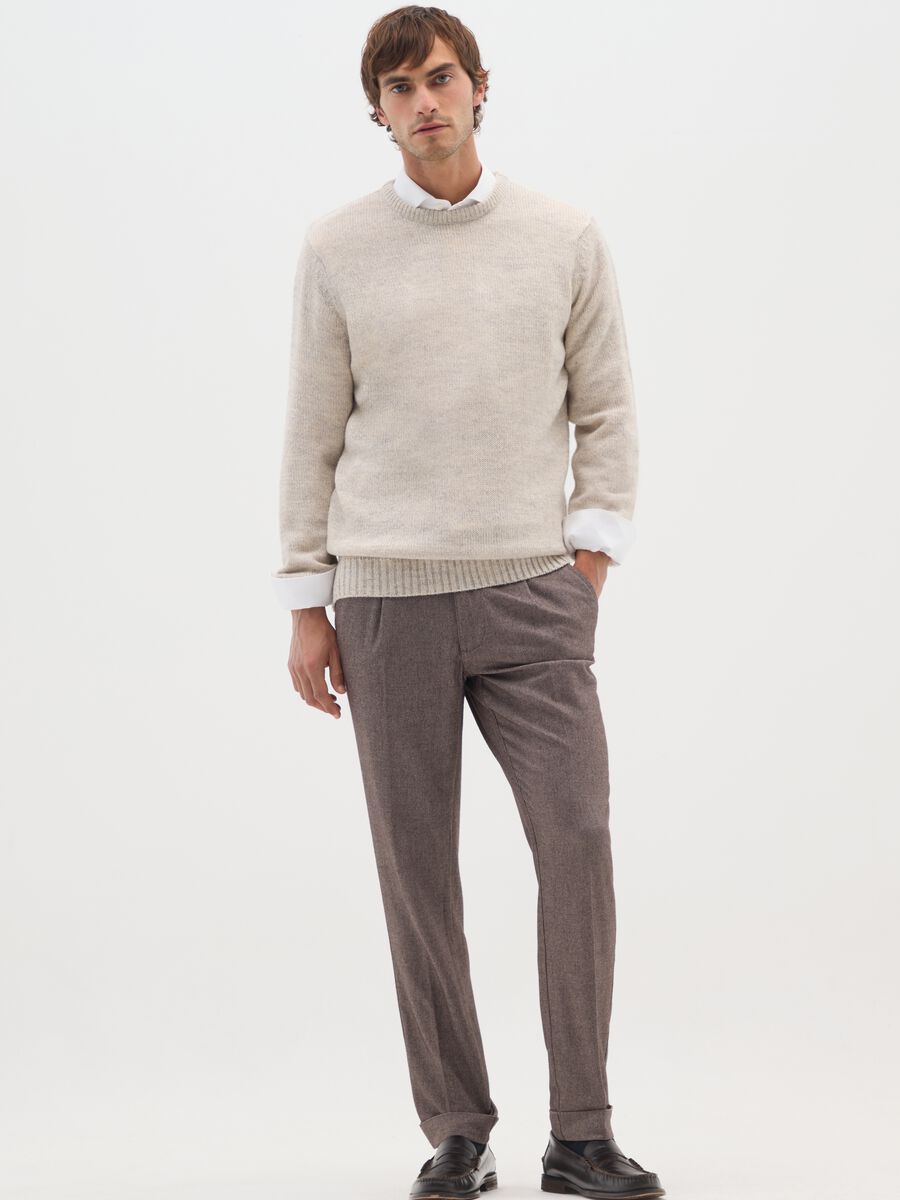 Pantaloni chino marroni comfort fit_0