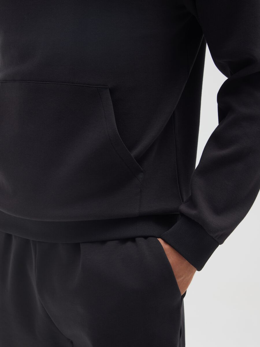 Black cotton blend sweatshirt with front pocket_3
