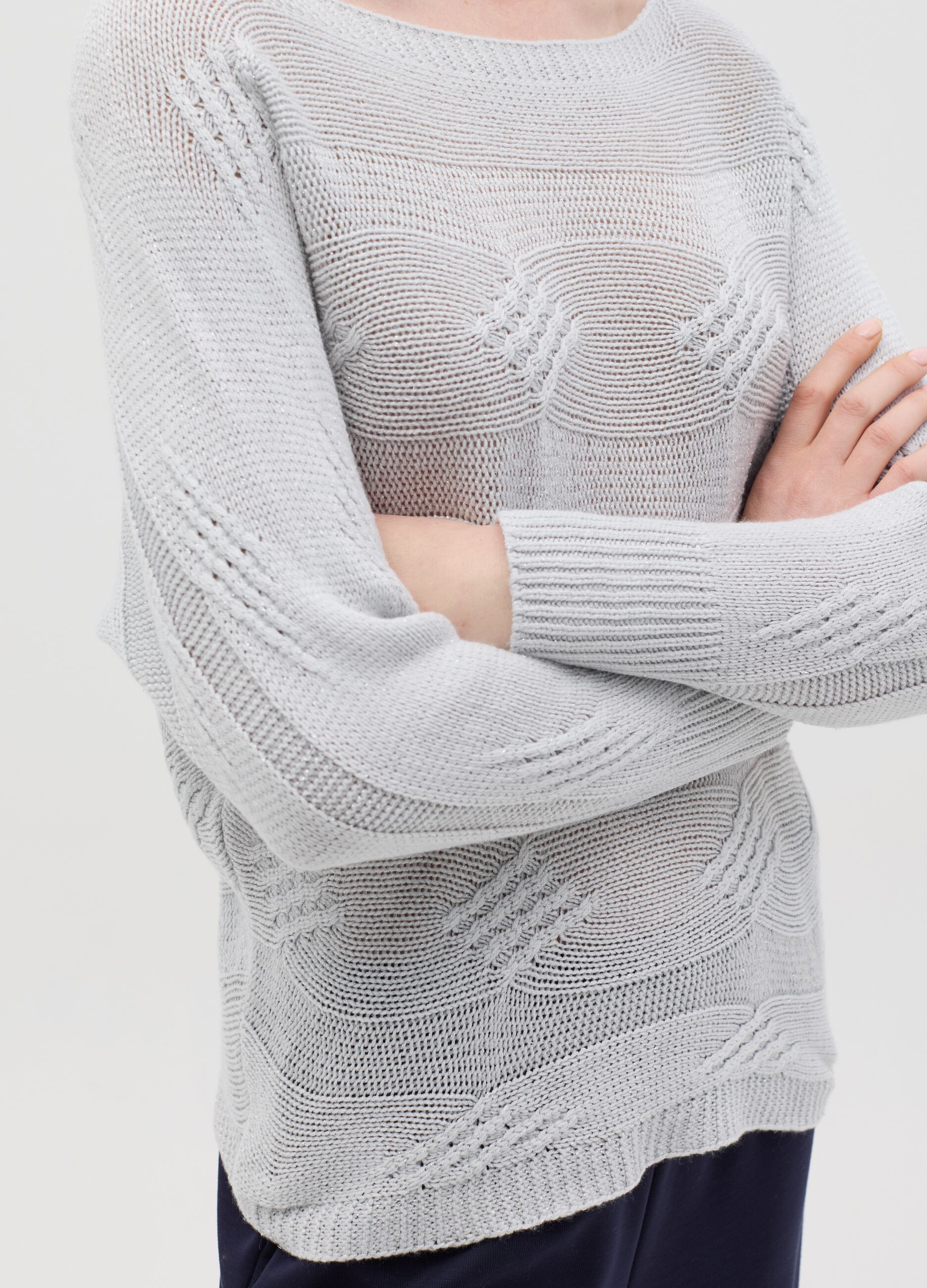 Grey long-sleeved top with design