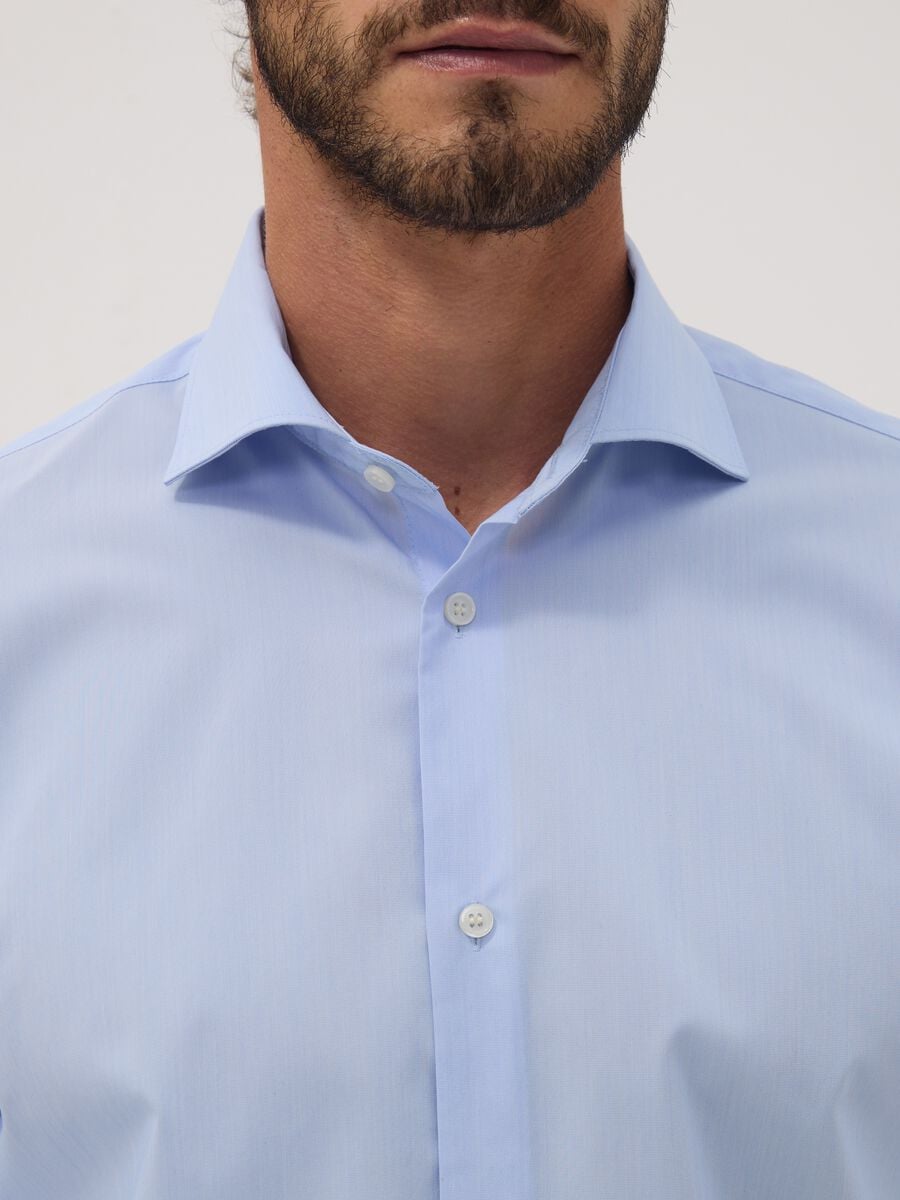 Camicia azzurra in misto lyocell con collo francese easy iron regular fit_1