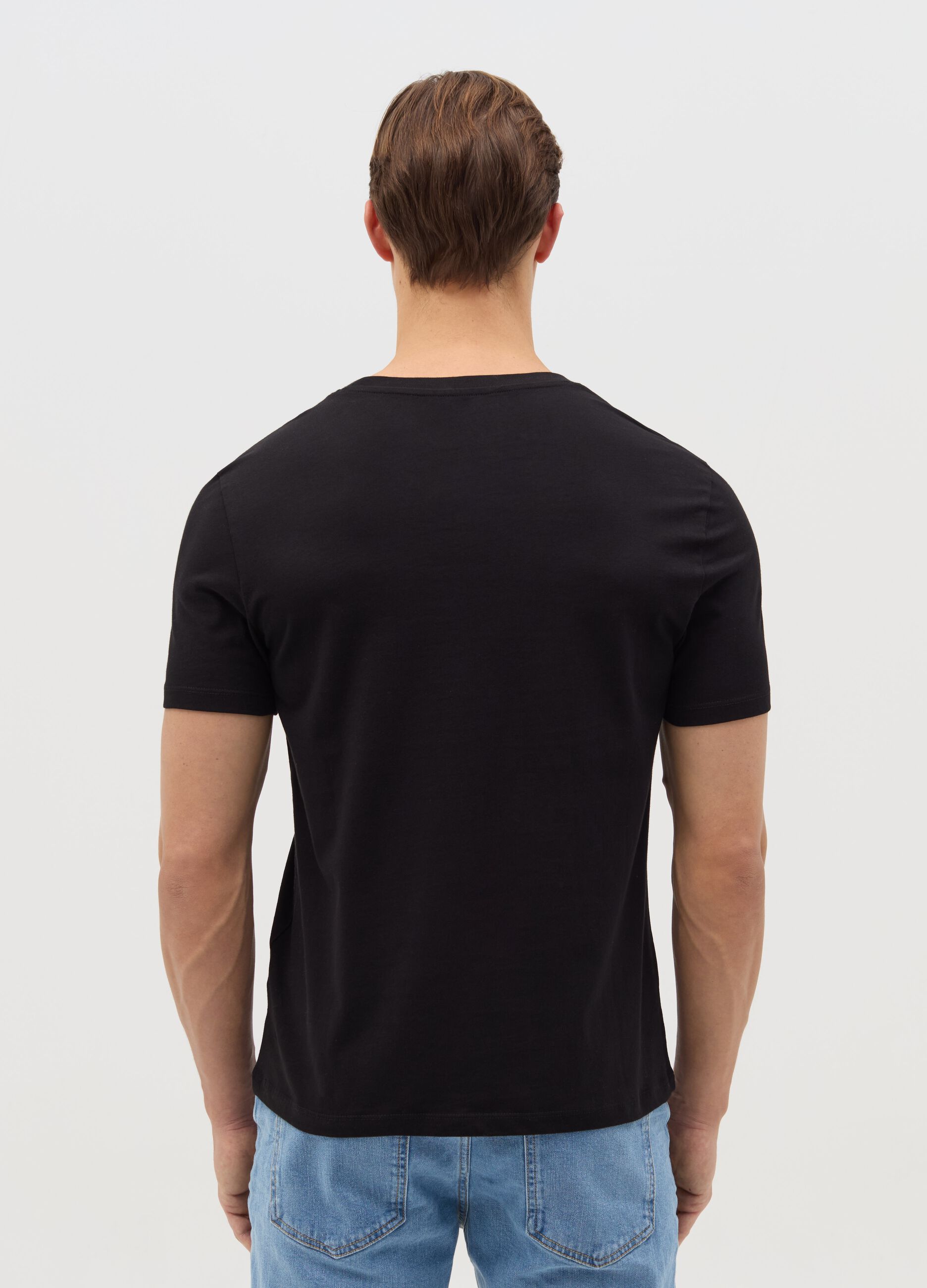T-shirt in cotone con scollo a V