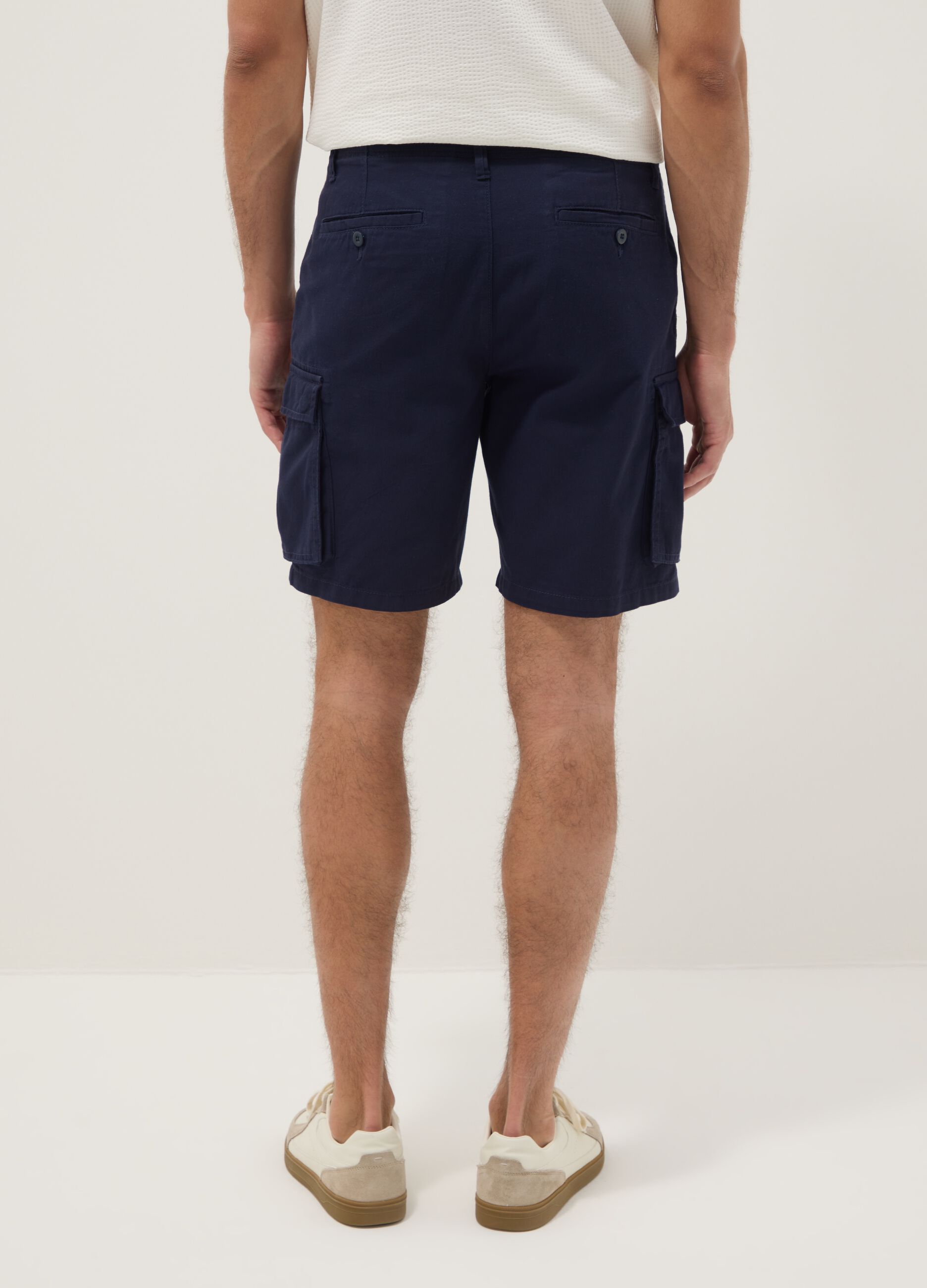 Blue pure cotton regular-fit cargo shorts