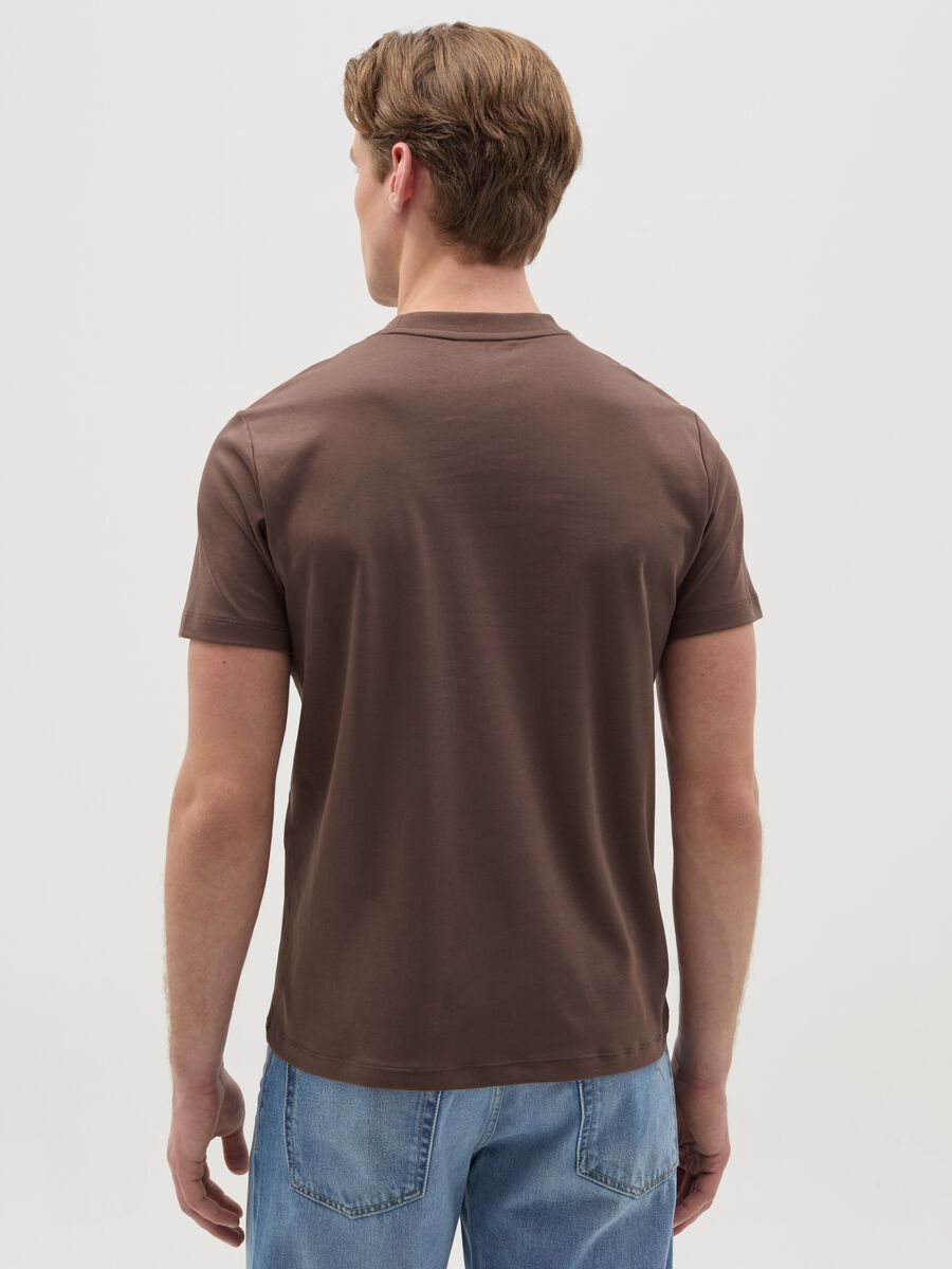 Regular-fit T-shirt with round neck_2