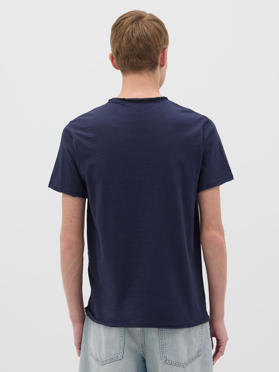 Cotton T-shirt with round neck_2