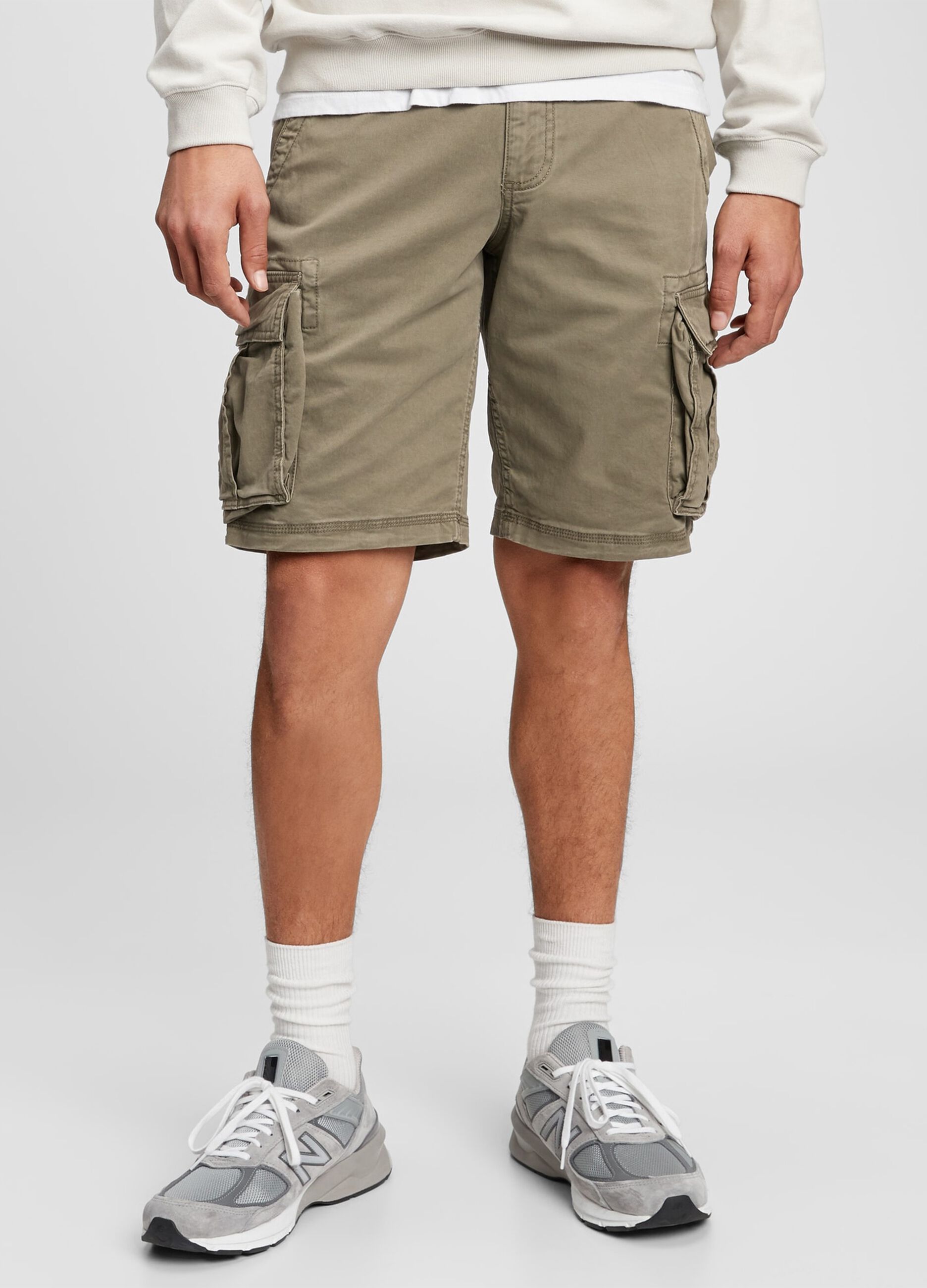 Bermuda cargo shorts in cotton and Lyocell