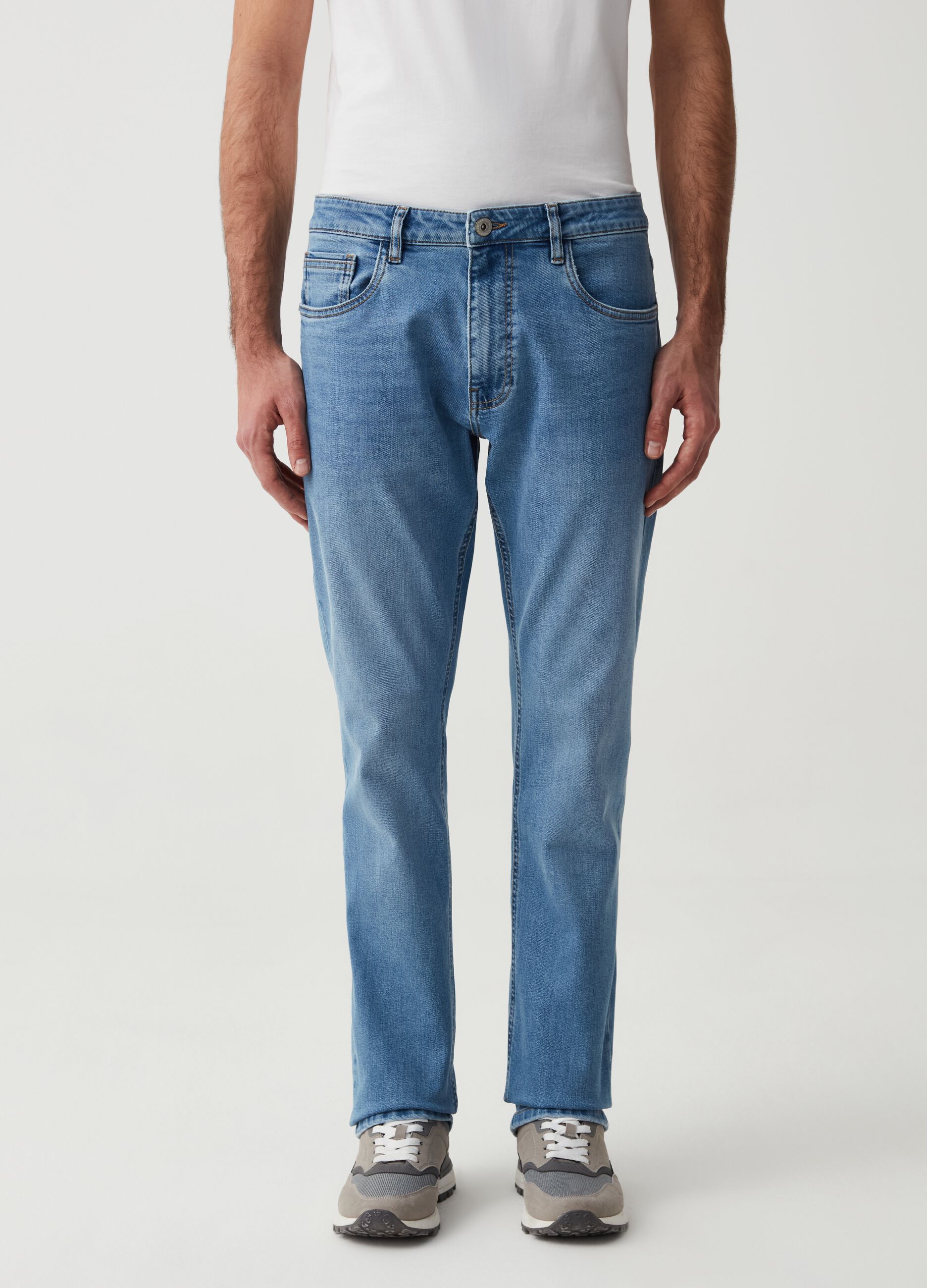 Comfort-fit stretch jeans