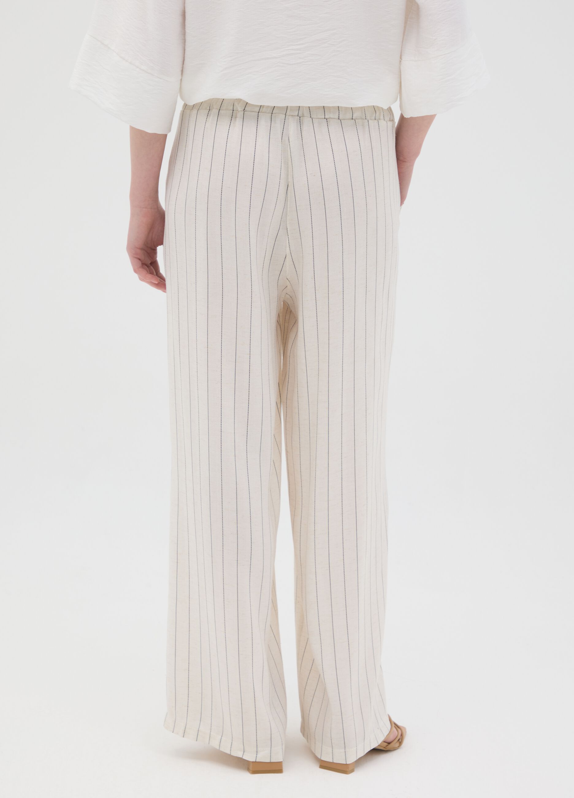 Women's beige regular fit palazzo trousers in lyocell-linen blend