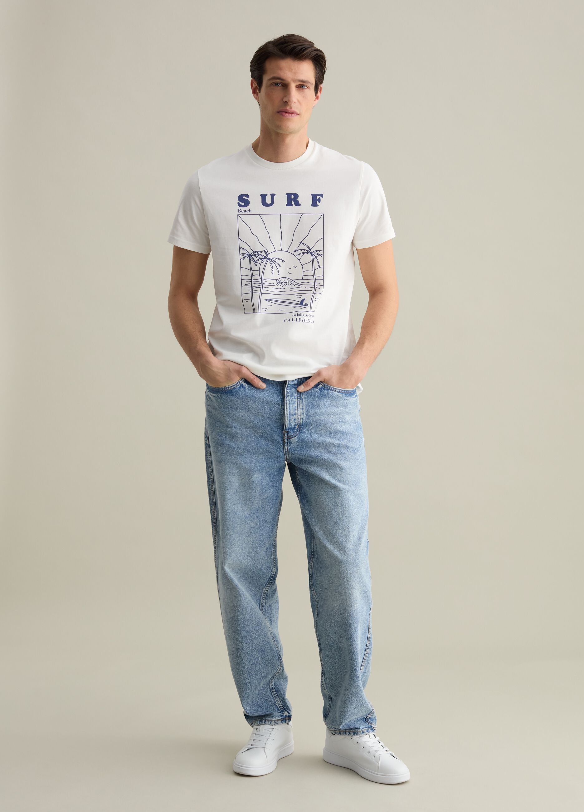 White T-shirt with California surf graphic print