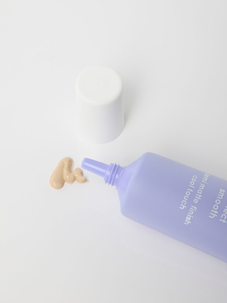 Pink perfect smooth water-based foundation 01 Porcelain_1