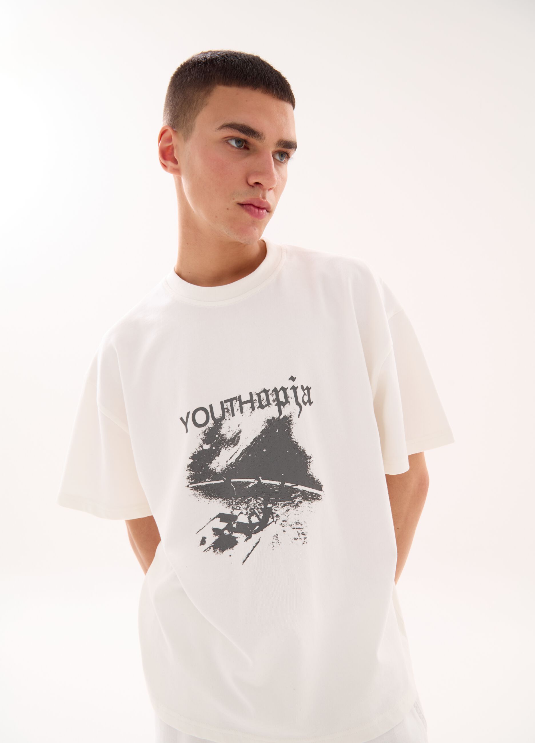 Graphic T-shirt Vintage White