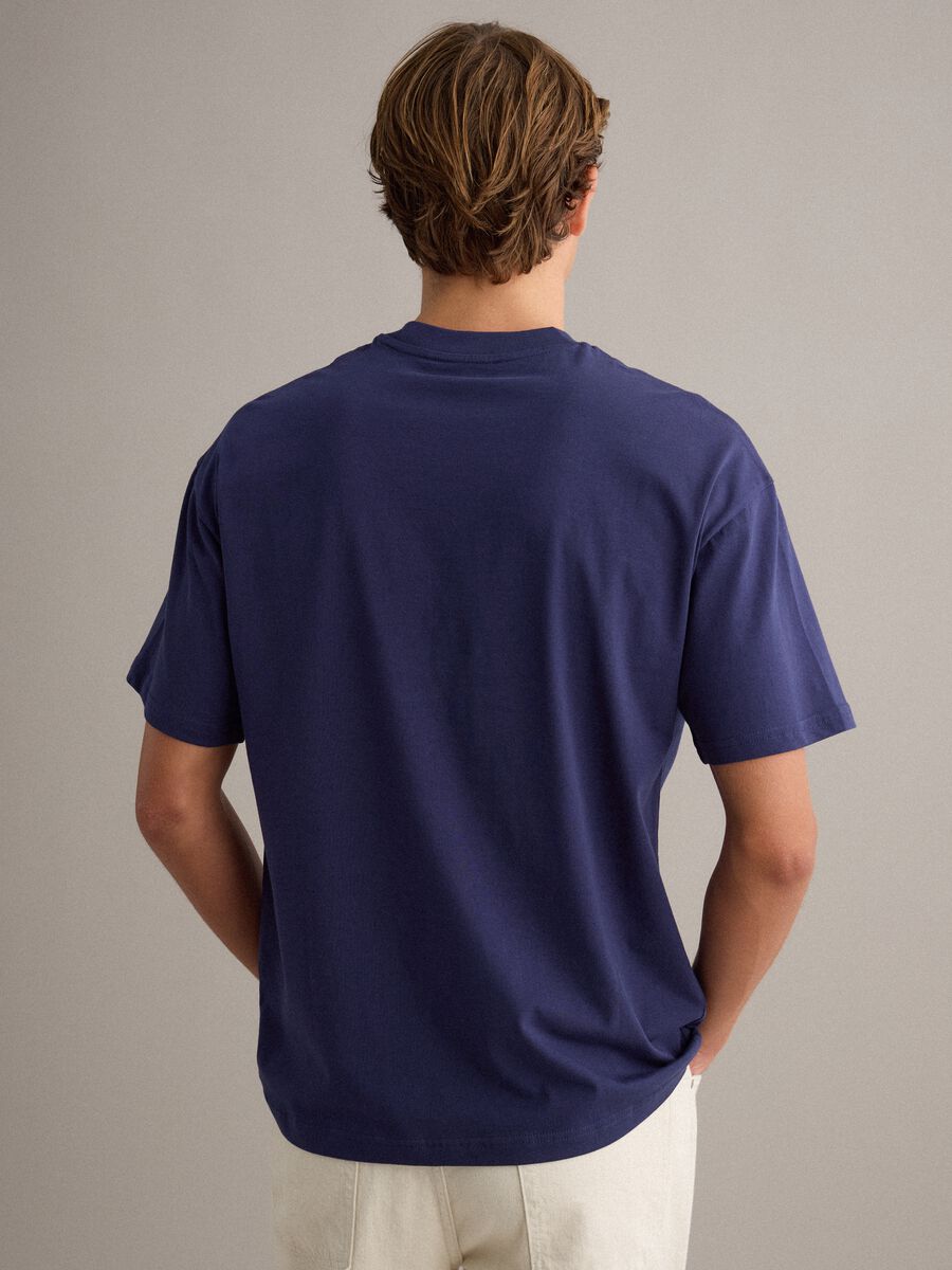 T-shirt in puro cotone blu relaxed fit con ricamo_3