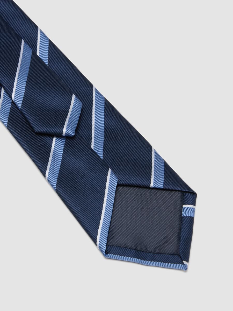 Blue Tie with Diagonal Stripes_1
