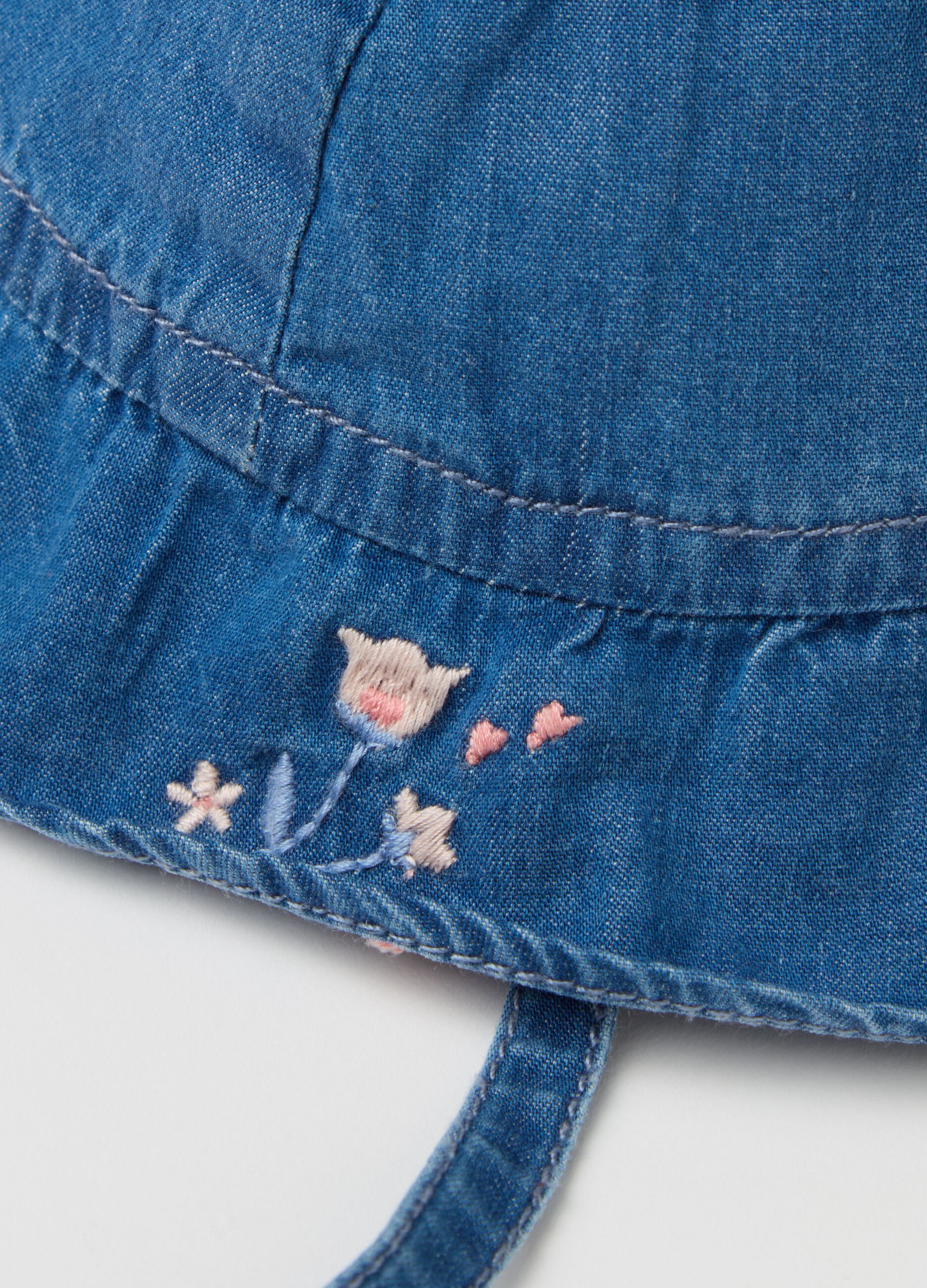 Denim hat with flowers embroidery and bow