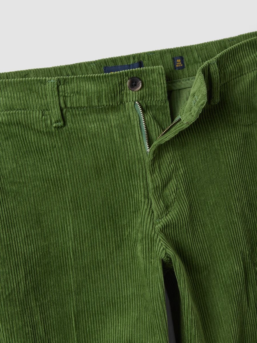 Pantaloni chino verdi in cotone elasticizzato_1
